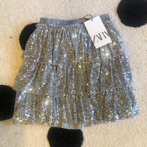 NWT Zara Kids tiered skirt - silver sequins - size 9/134 cm - runs small 7-8